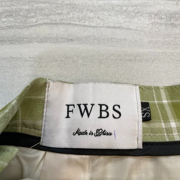 Green and White Plaid Pleated Skirt - Picture 3 of 5